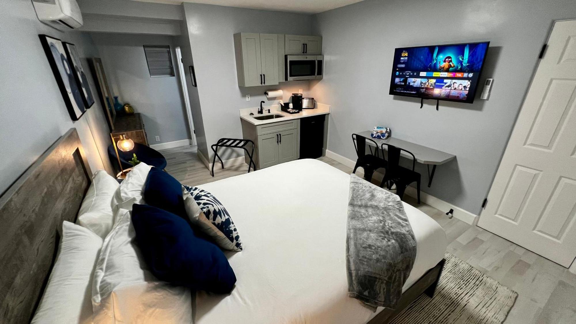 Oceano Suites Daytona Beach Room photo