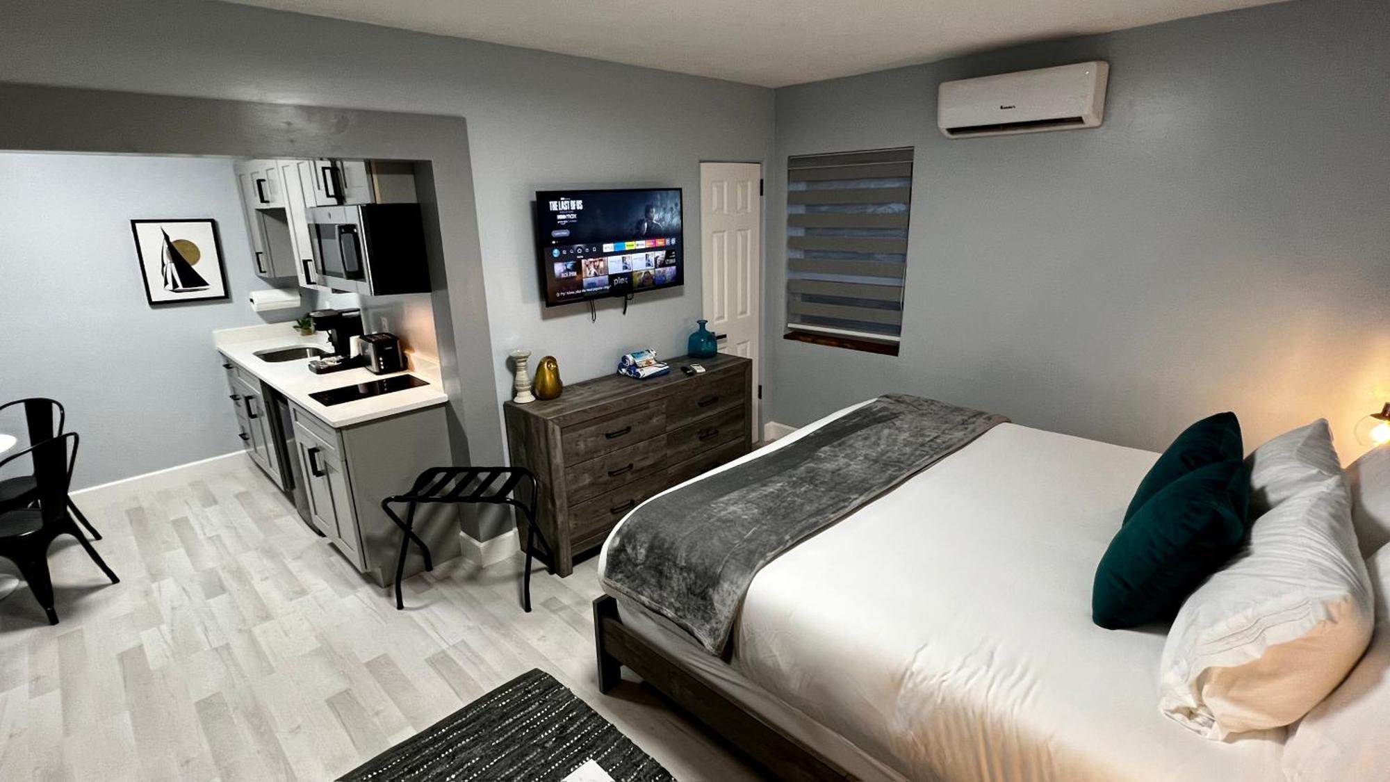 Oceano Suites Daytona Beach Room photo
