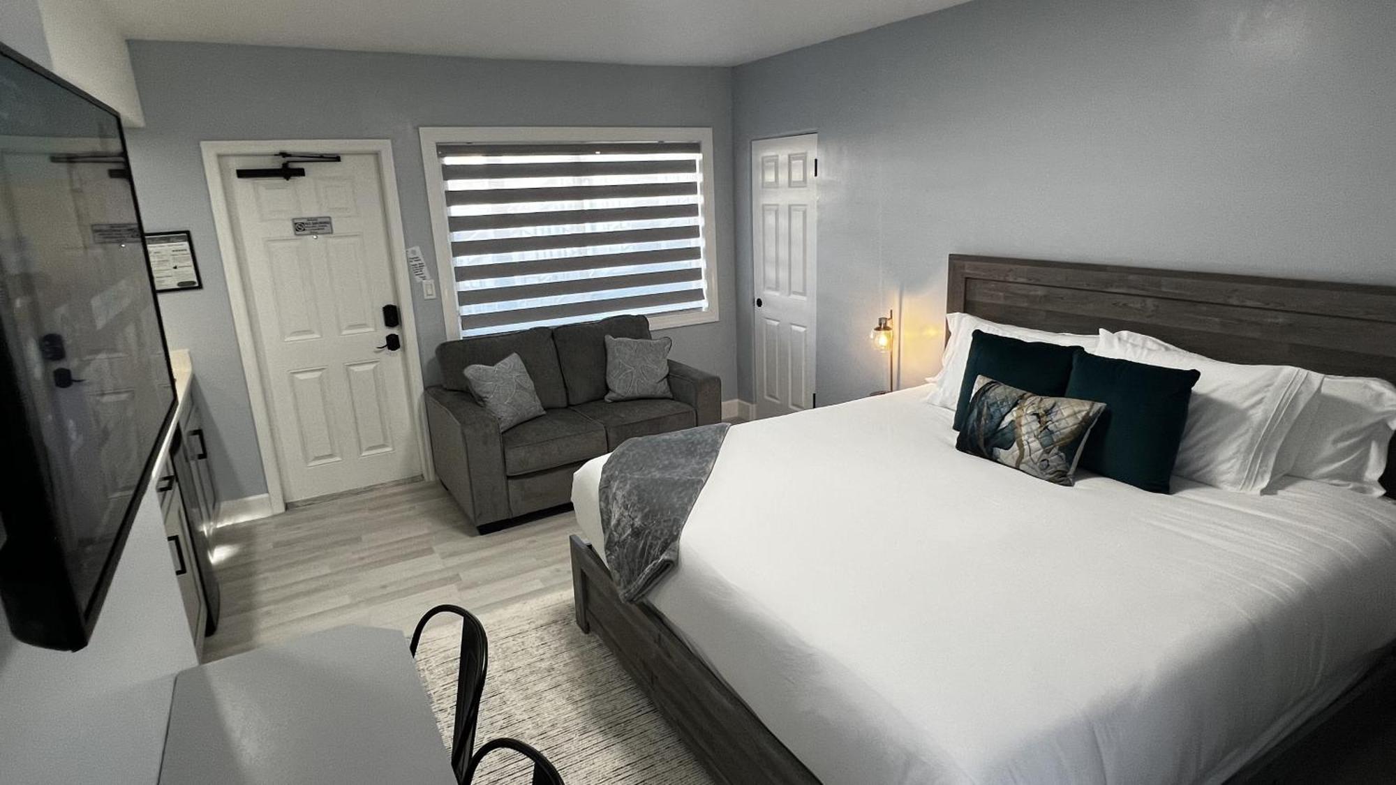 Oceano Suites Daytona Beach Room photo